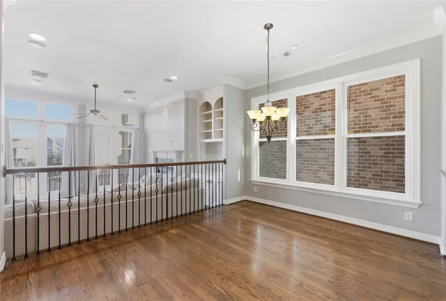 $3,000 | 9295 Buffalo Speedway, Houston, TX 77025