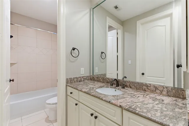 $3,000 | 9295 Buffalo Speedway, Houston, TX 77025