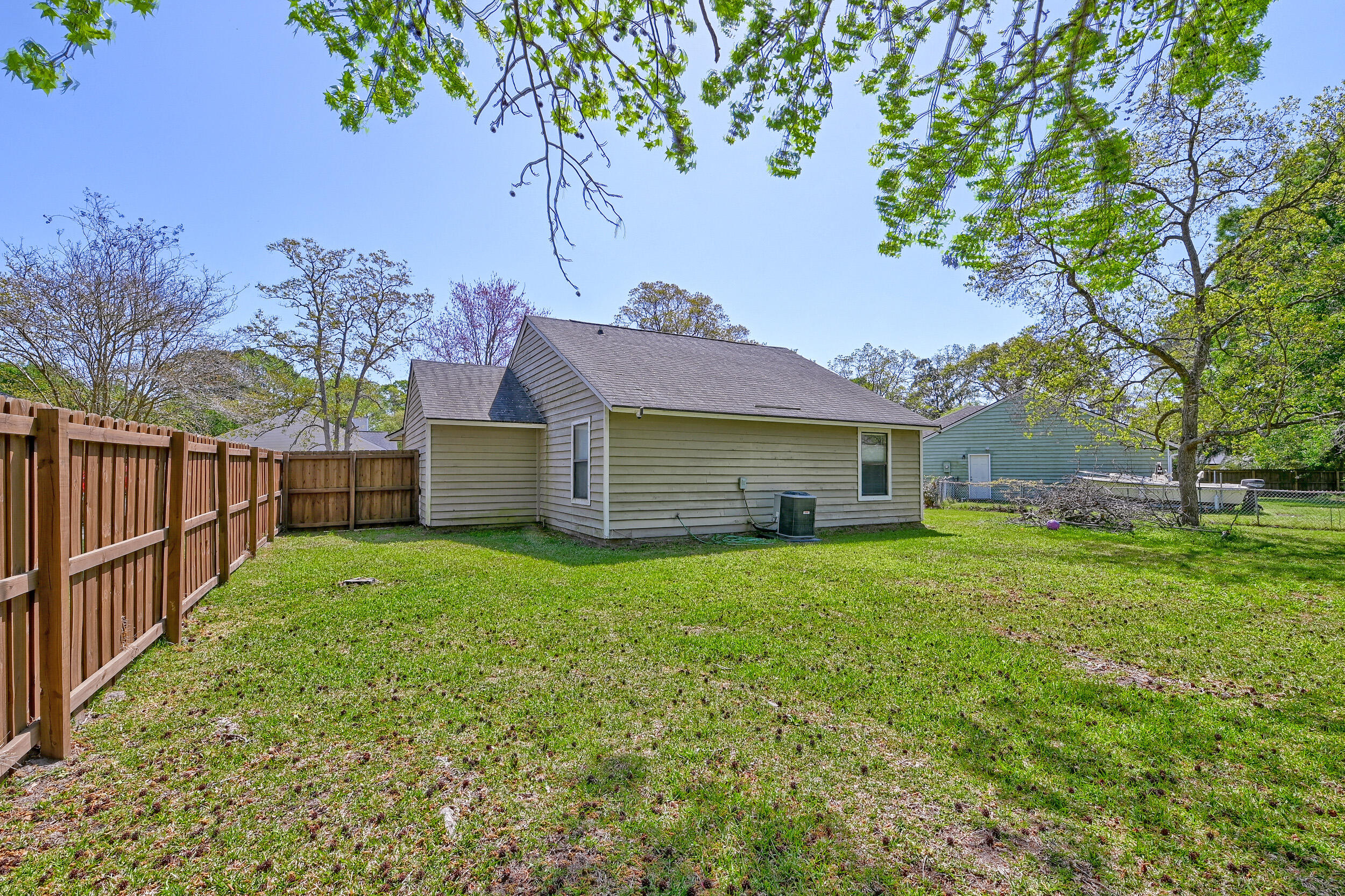 1139 Bellwood Road Charleston, SC 29412 - Photo 21 of 38 Gallery Image 21