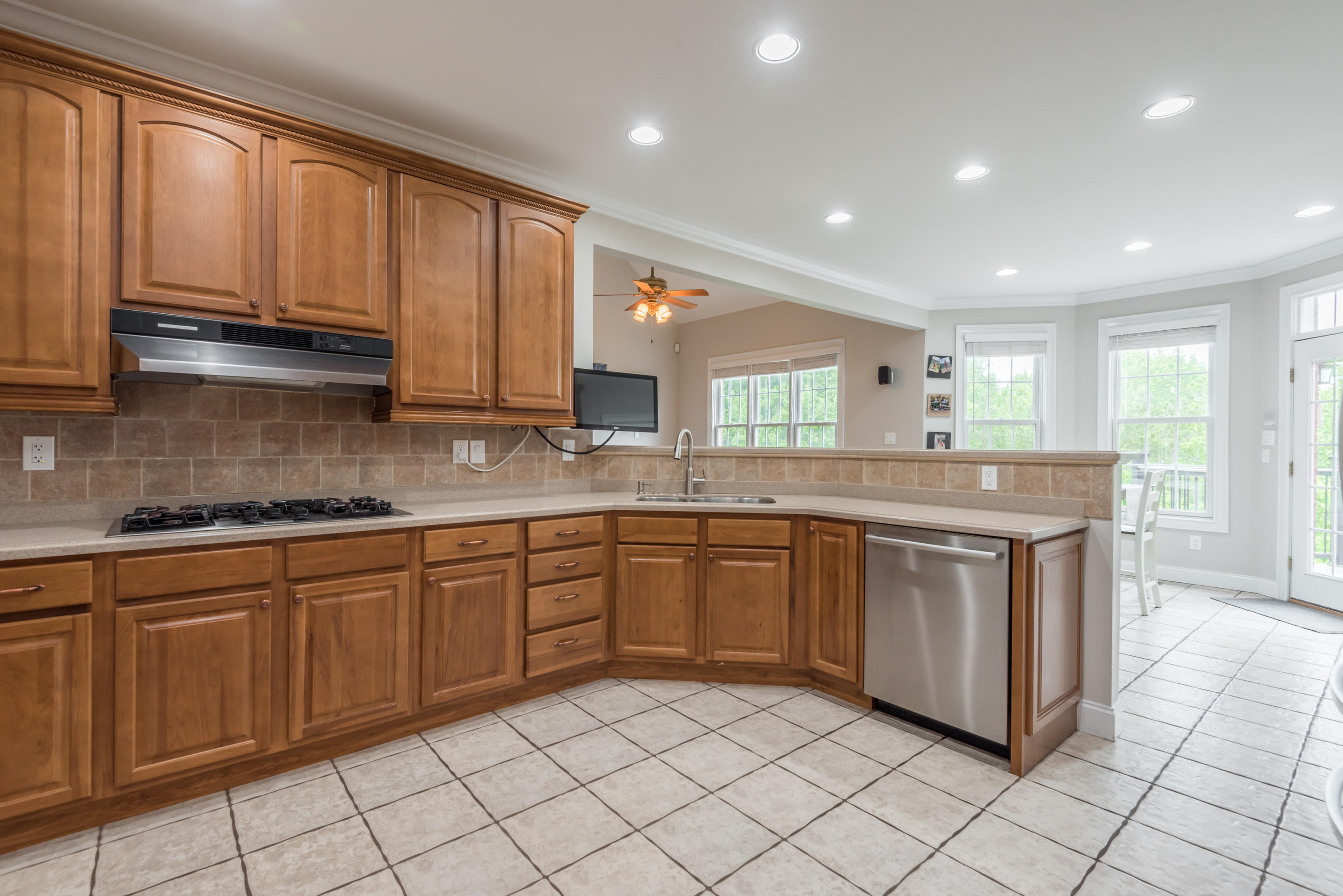 26 Rivers Run Boulevard Oak Ridge, TN 37830 - Photo 11 of 40 26RiversRunBlvd-10