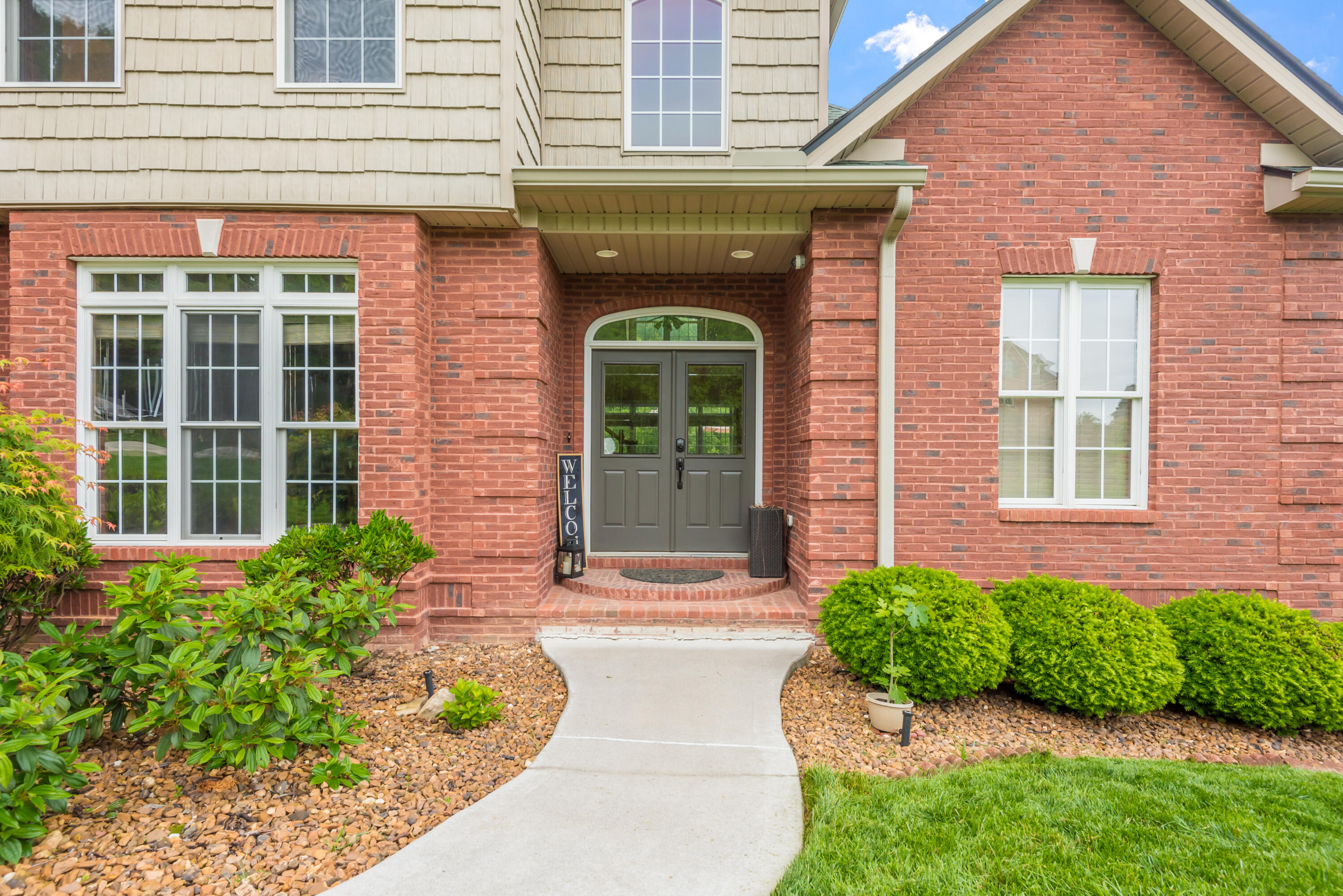 26 Rivers Run Boulevard Oak Ridge, TN 37830 - Photo 3 of 40 26RiversRunBlvd-46