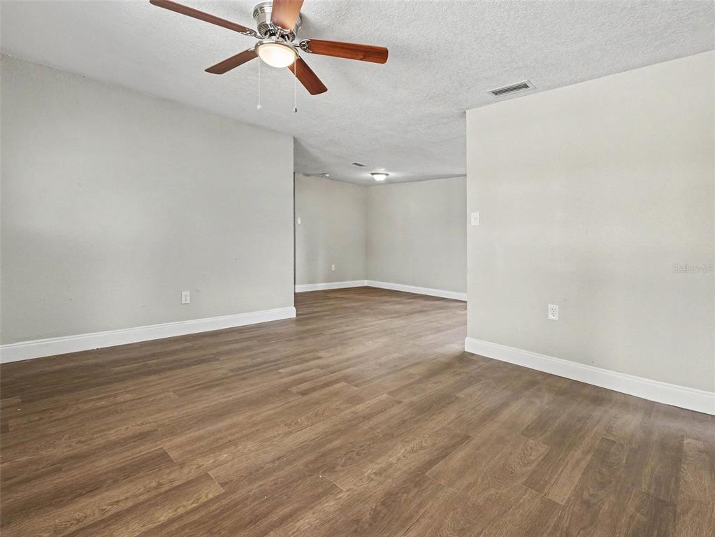 5105 Rohn Avenue North Tampa, FL 33614 - Photo 9 of 26