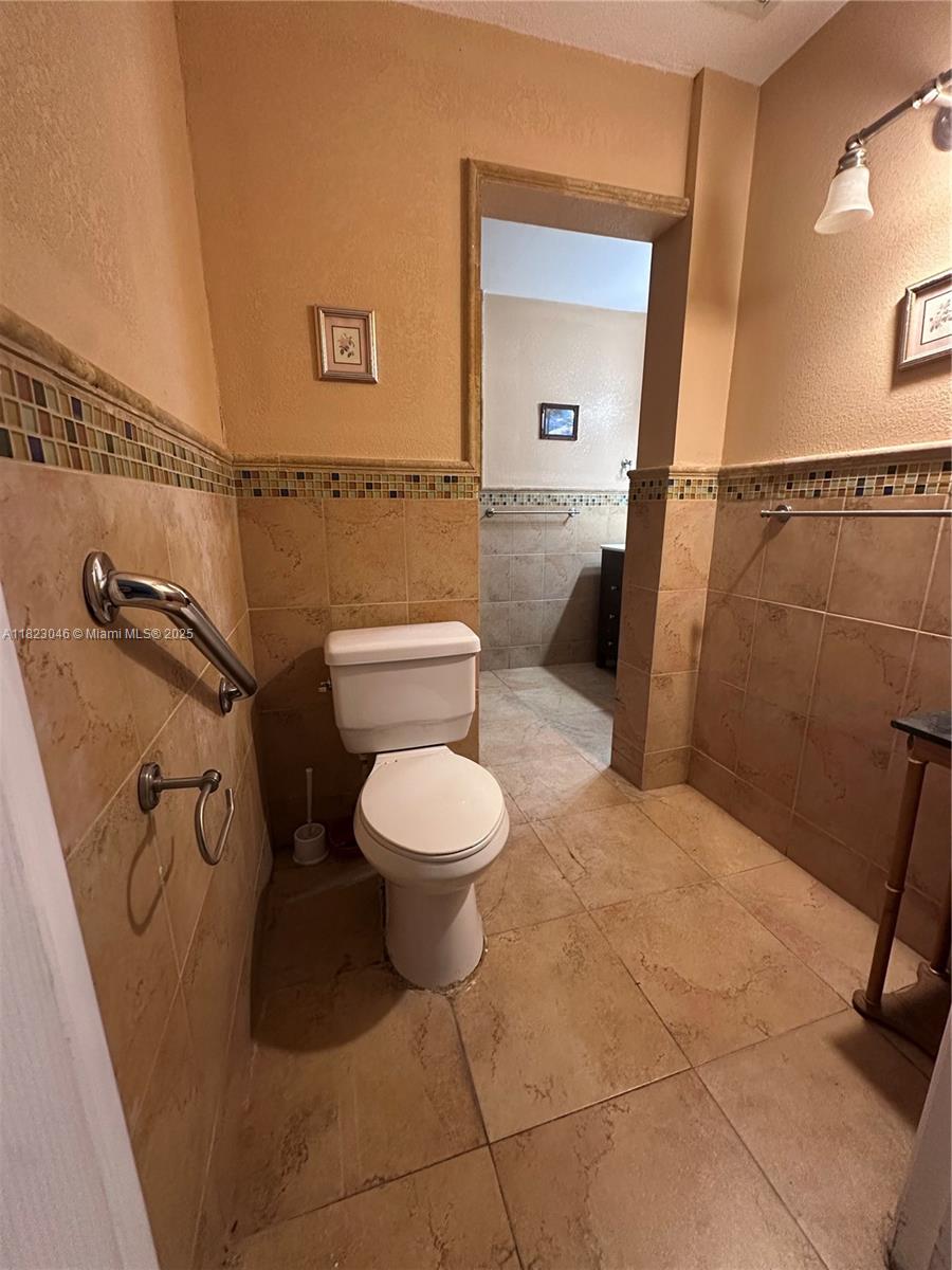 10210 Marlin Road Cutler Bay, FL 33157 - Photo 9 of 25 Gallery Image 9