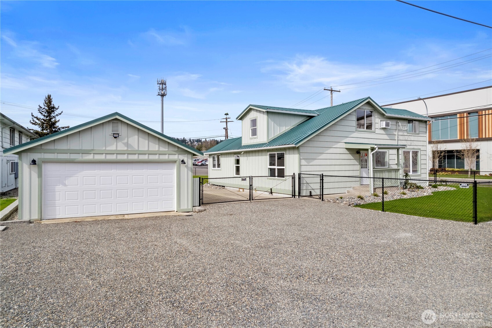 1408 Hubbard Street Sumner, WA 98390 - Photo 1 of 35