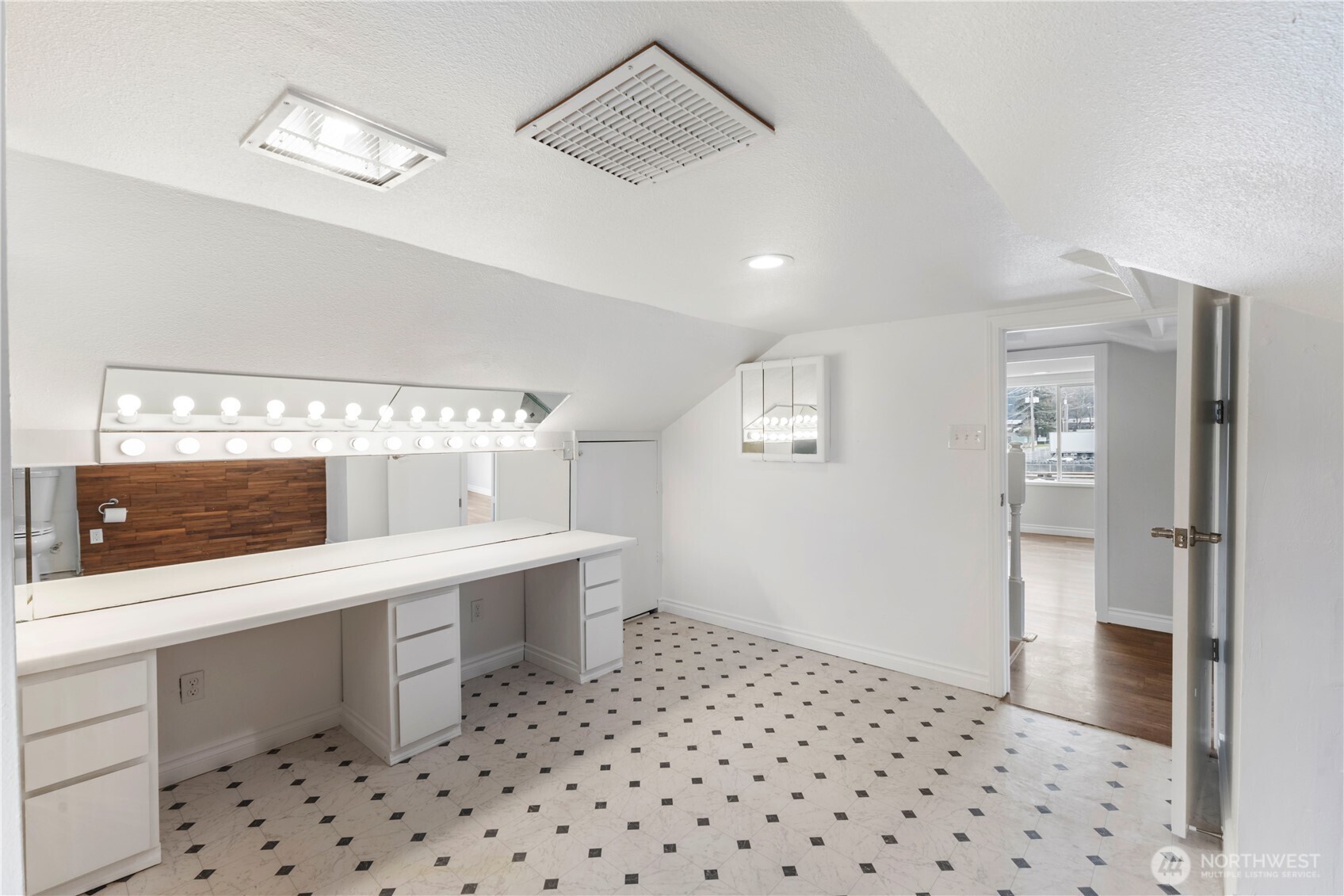 1408 Hubbard Street Sumner, WA 98390 - Photo 29 of 35