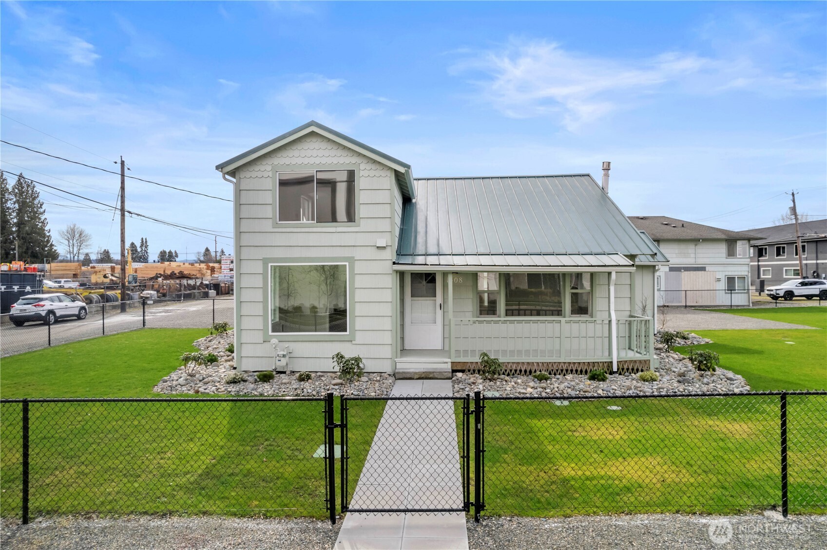 1408 Hubbard Street Sumner, WA 98390 - Photo 5 of 35