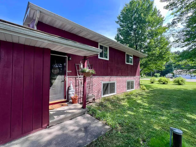 $279,000 | E1894 Patricia Street, Waupaca, WI 54981