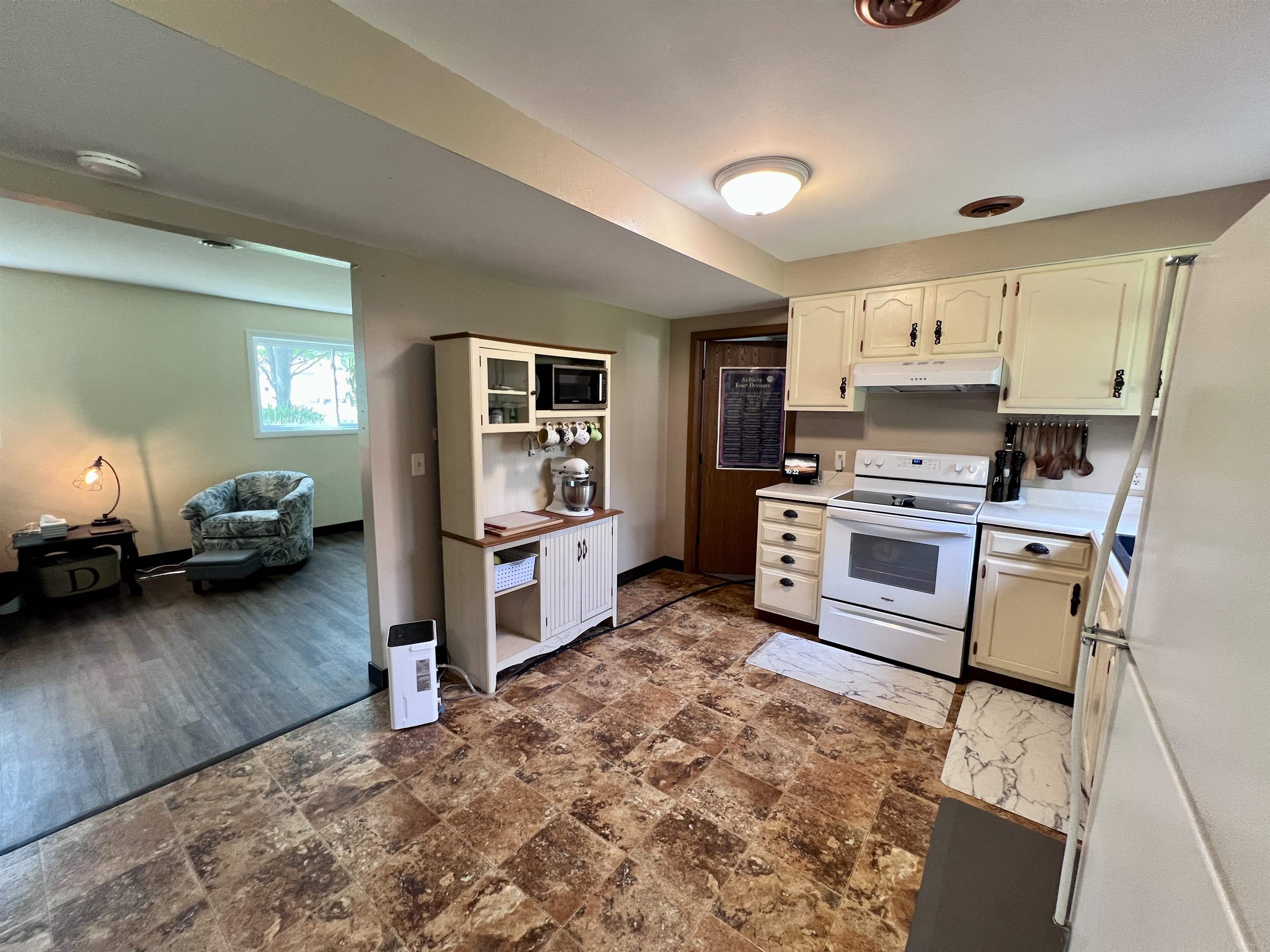 E1894 Patricia Street Waupaca, WI 54981 - Photo 7 of 28