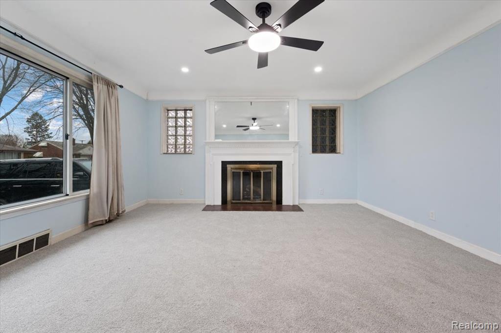 8457 Menge Street Center Line, MI 48015 - Photo 6 of 32 Gallery Image 6