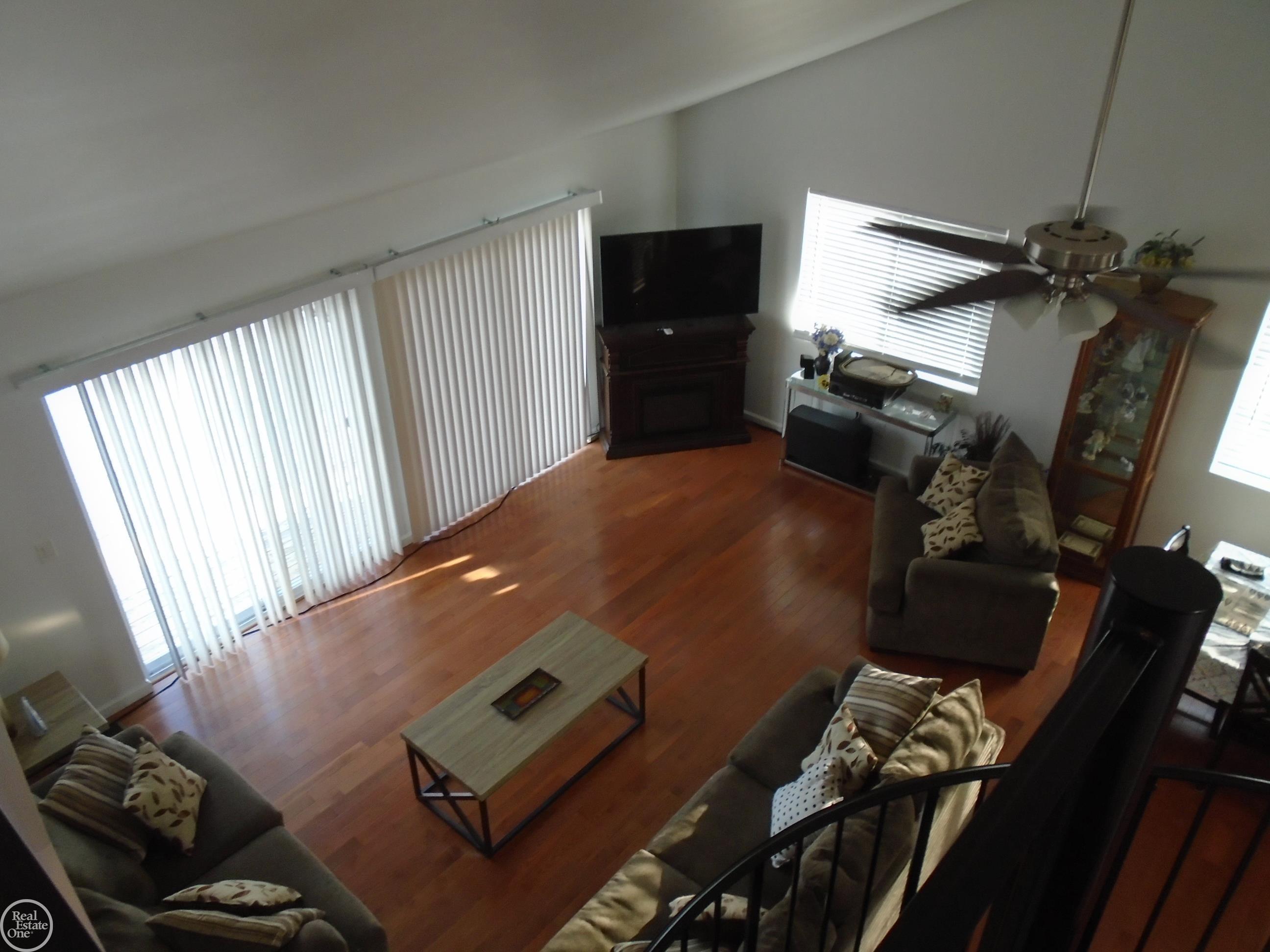 37569 Church Road Harrison Township, MI 48045 - Photo 6 of 26 50132847-87dc8989-8227-4cb8-a58f-c118c09af790.JPG