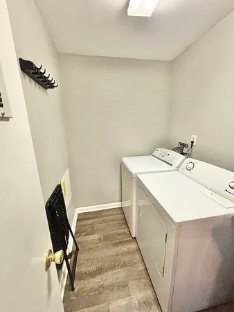 a view of utility room