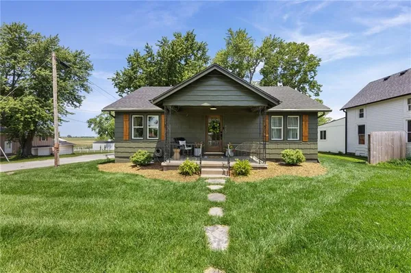 $419,950 | 420 South Street, Bucyrus, KS 66013