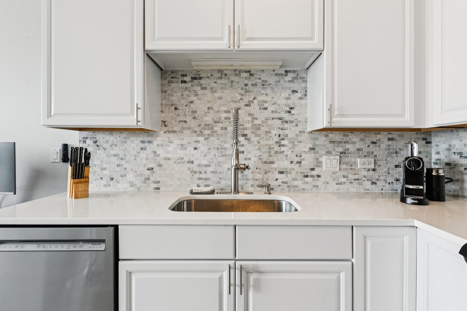 901 West Madison Street, Unit 1002 Chicago, IL 60607 - Photo 17 of 29 Gallery Image 17