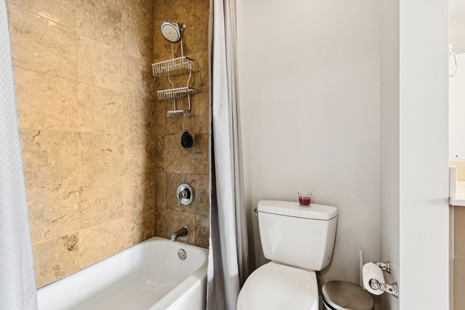 901 West Madison Street, Unit 1002 Chicago, IL 60607 - Photo 24 of 29 Gallery Image 24