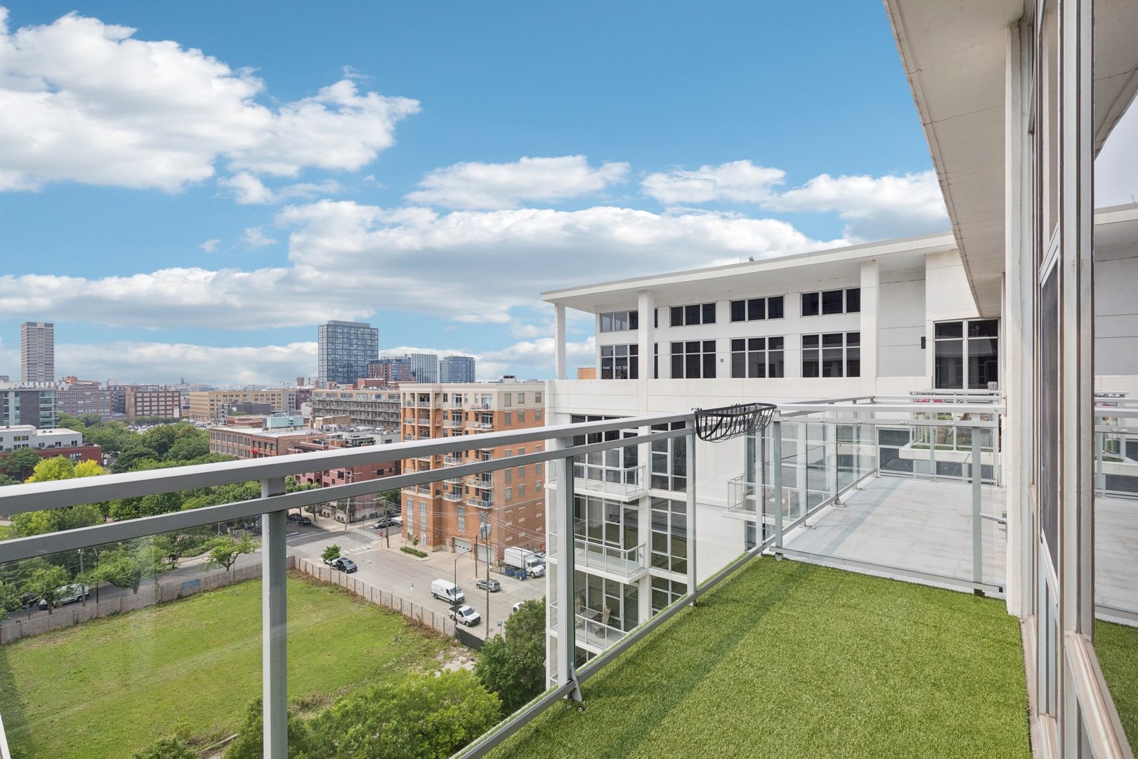 901 West Madison Street, Unit 1002 Chicago, IL 60607 - Photo 26 of 29 Gallery Image 26
