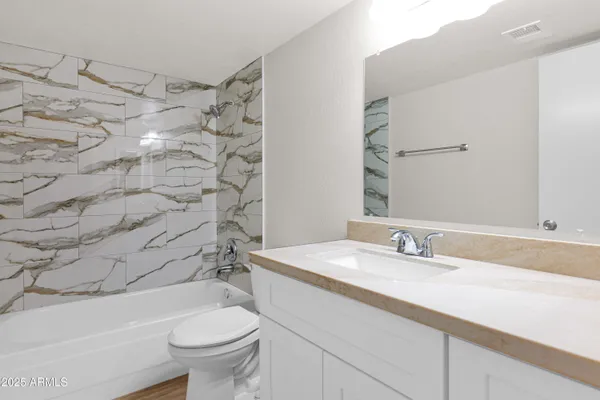 $300,000 | 17620 North 17th Place, Unit 25, Phoenix, AZ 85022