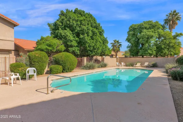 $300,000 | 17620 North 17th Place, Unit 25, Phoenix, AZ 85022