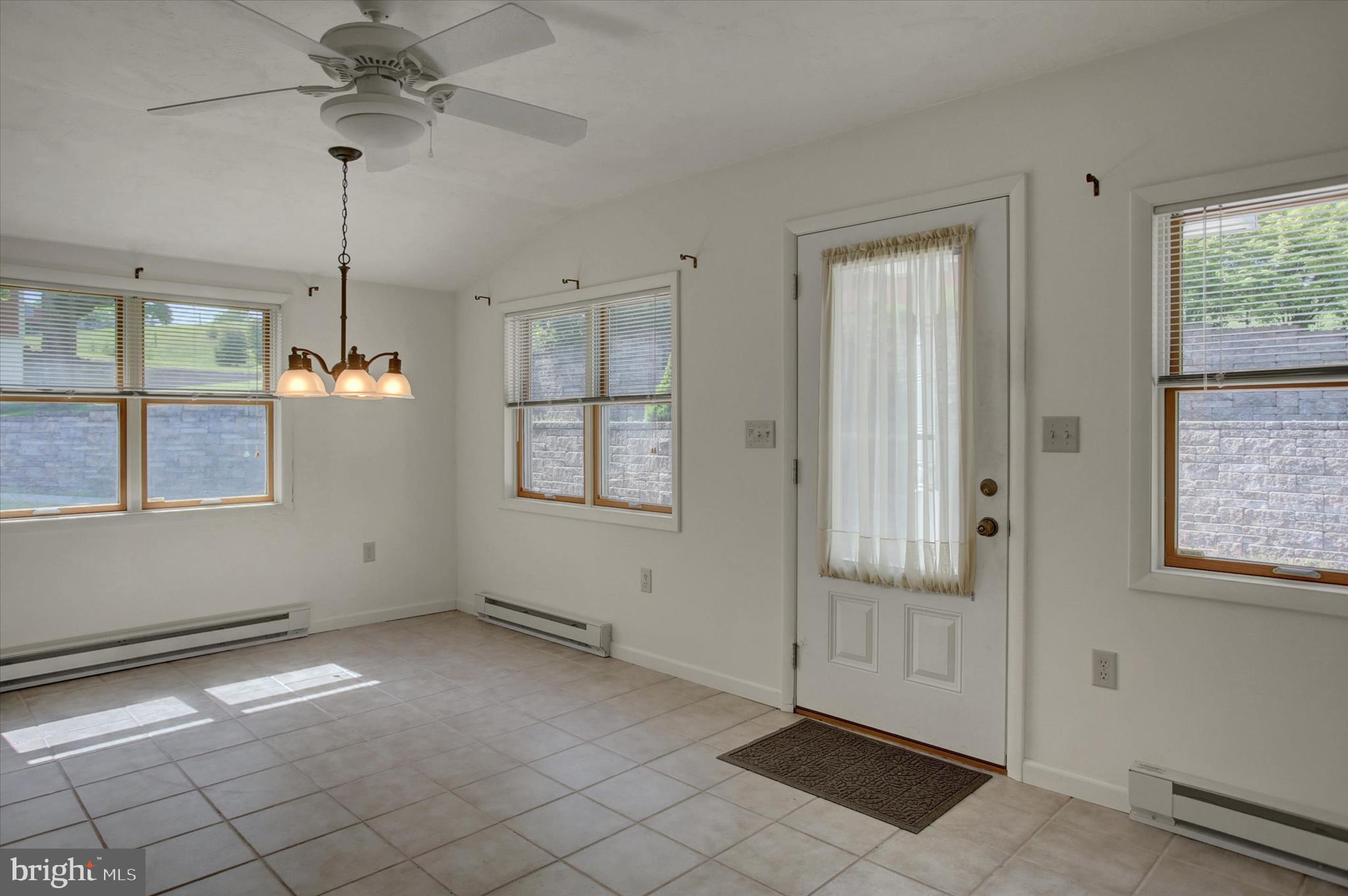 120 North Winding Road Wellsville, PA 17365 - Photo 29 of 66 Sunroom