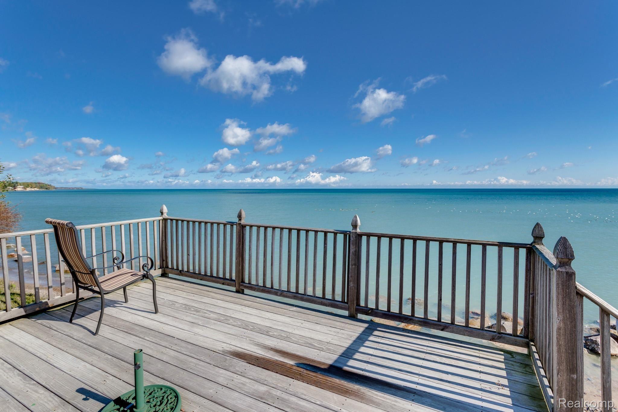 4450 North Lakeshore Road Deckerville, MI 48427 - Photo 17 of 75 4450 Lakeshore Rd (3 of 76).jpg