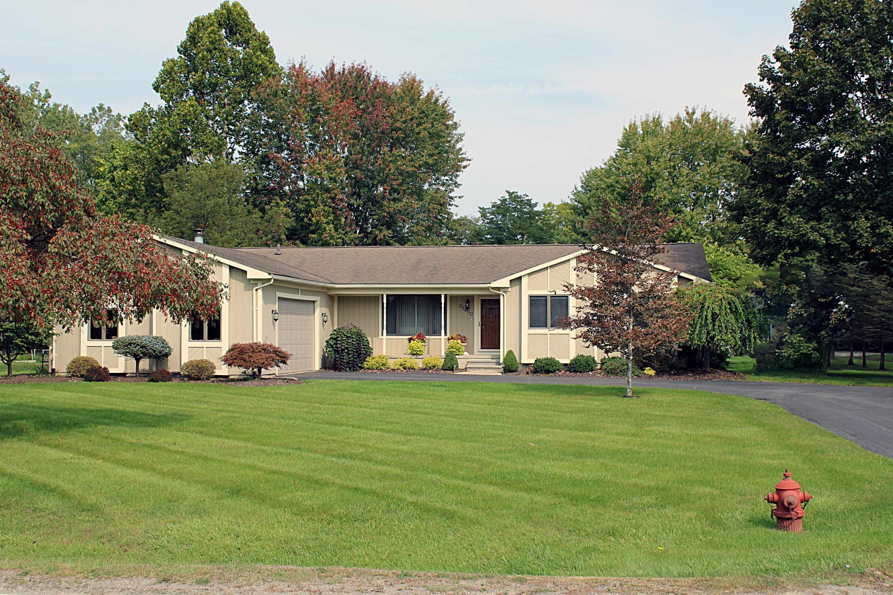 32450 King Road New Boston, MI 48164 - Photo 1 of 42 Gallery Image 1
