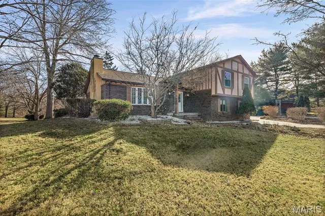 $449,900 | 211 Covered Bridge Lane, Belleville, IL 62221