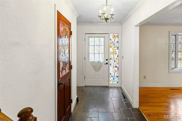 $449,900 | 211 Covered Bridge Lane, Belleville, IL 62221