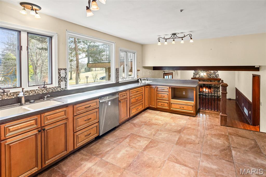 211 Covered Bridge Lane Belleville, IL 62221 - Photo 22 of 69