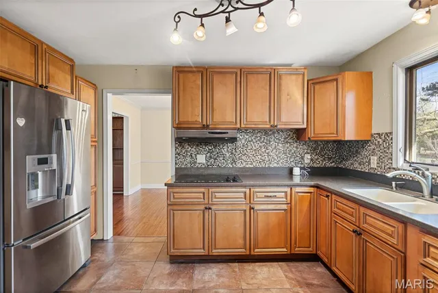 $449,900 | 211 Covered Bridge Lane, Belleville, IL 62221