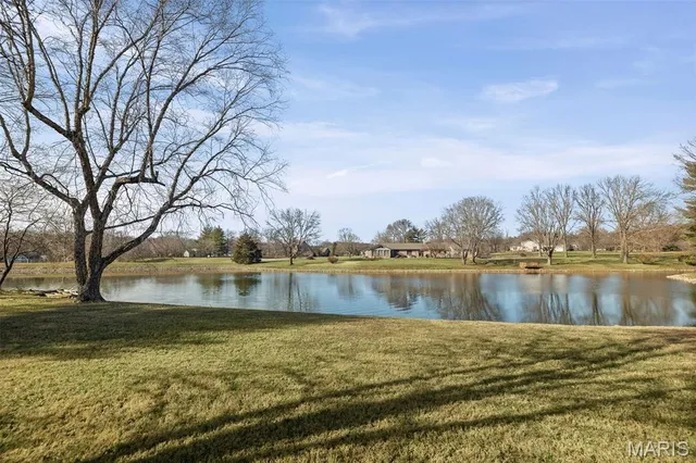 $449,900 | 211 Covered Bridge Lane, Belleville, IL 62221