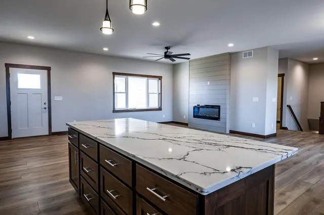 $699,900 | W24362 Fairway Lane, Trempealeau, WI 54661