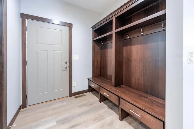 $699,900 | W24362 Fairway Lane, Trempealeau, WI 54661