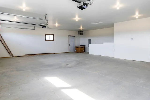 $699,900 | W24362 Fairway Lane, Trempealeau, WI 54661