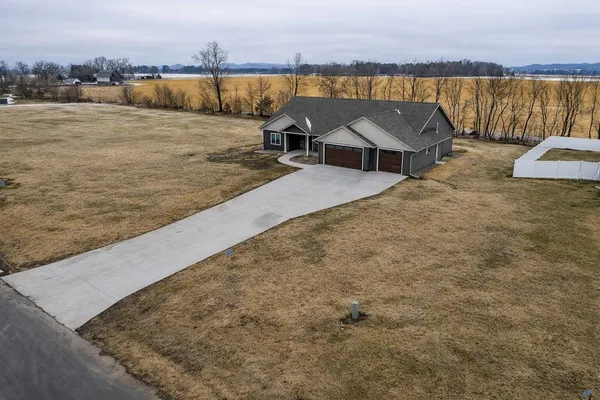 $699,900 | W24362 Fairway Lane, Trempealeau, WI 54661