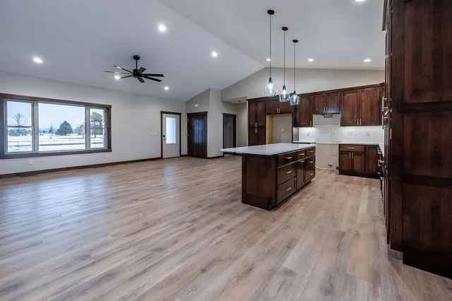 $699,900 | W24362 Fairway Lane, Trempealeau, WI 54661