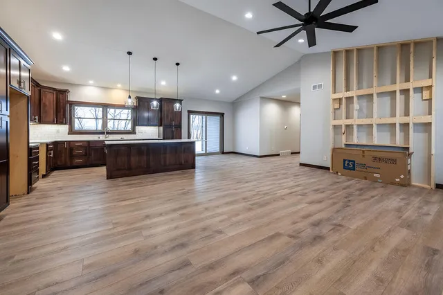 $699,900 | W24362 Fairway Lane, Trempealeau, WI 54661