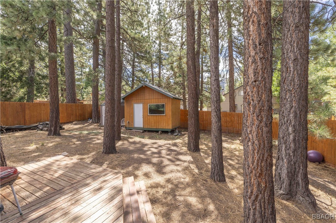43132 Moonridge Road Big Bear Lake, CA 92315 - Photo 21 of 24