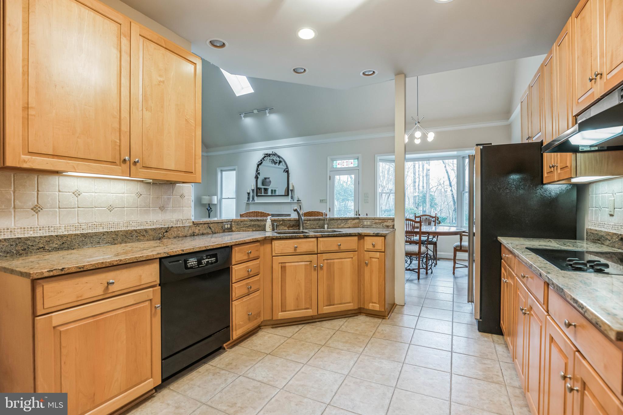 12053 Steven Lane Dunkirk, MD 20754 - Photo 16 of 45 Kitchen