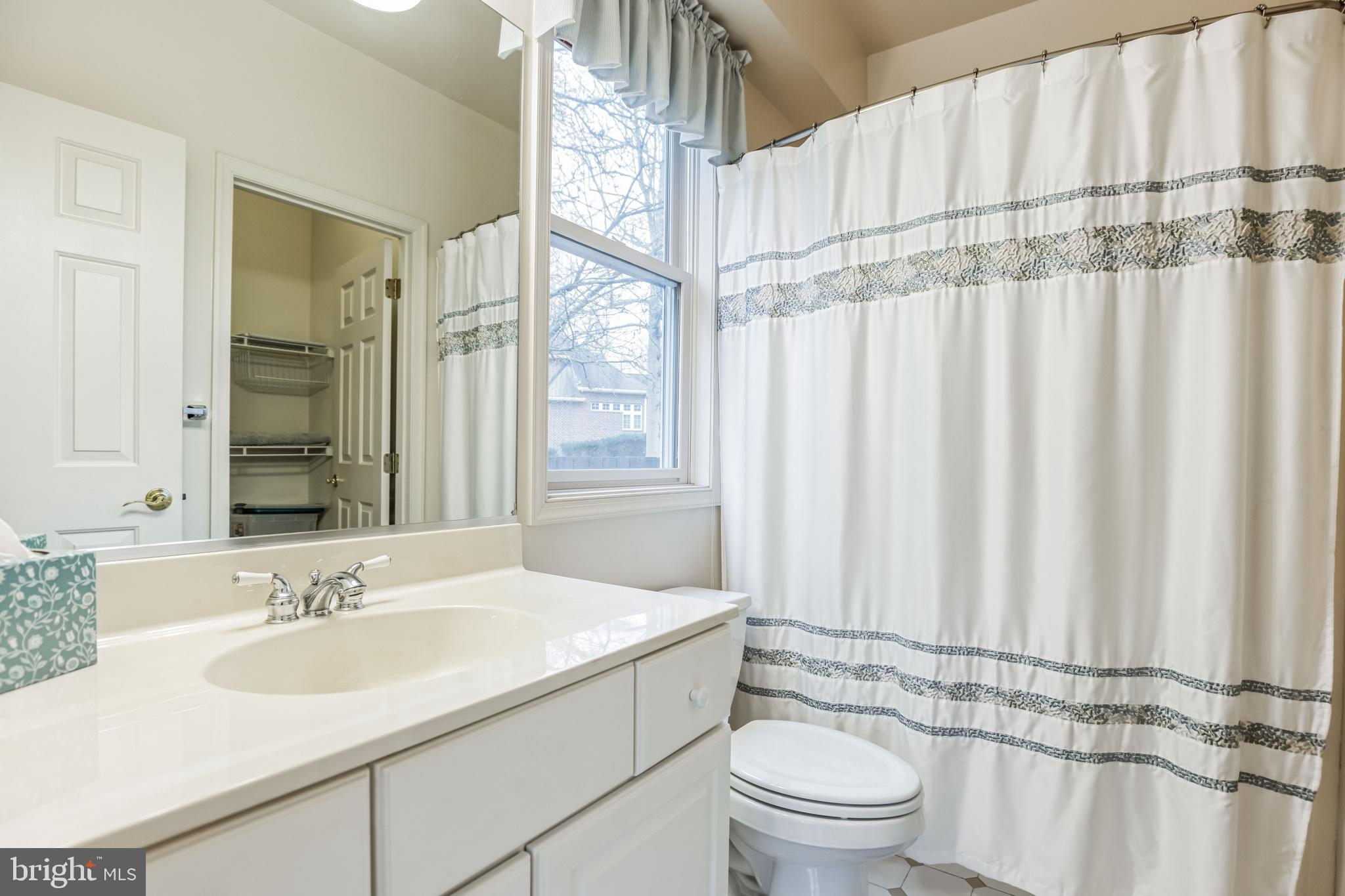 12053 Steven Lane Dunkirk, MD 20754 - Photo 23 of 45 Guest Bath