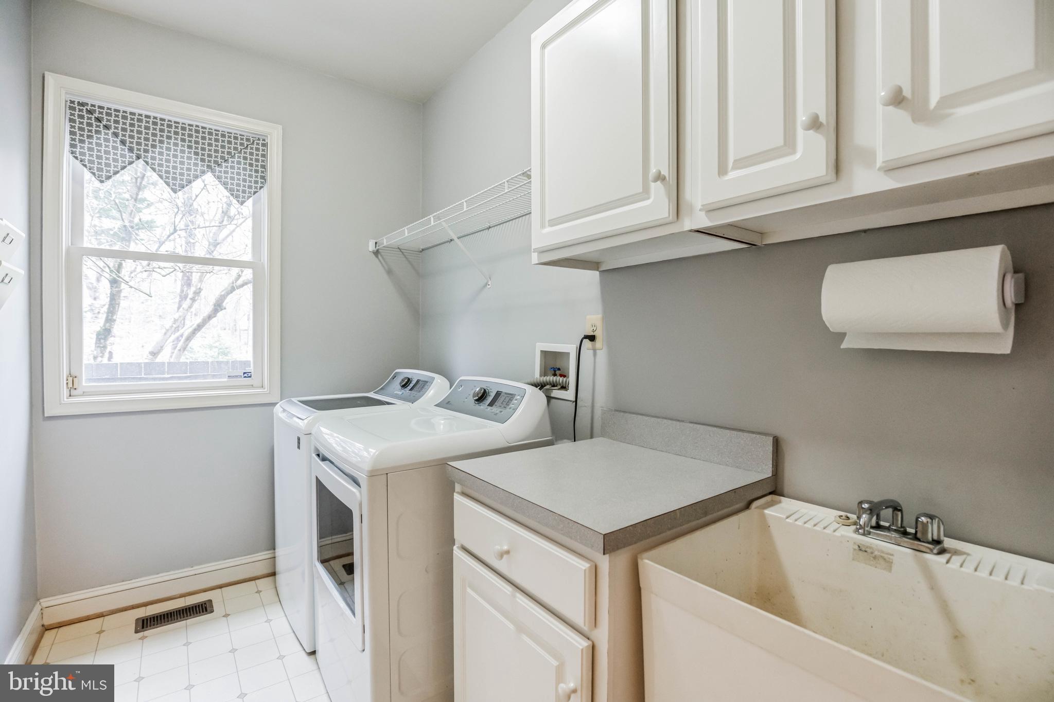 12053 Steven Lane Dunkirk, MD 20754 - Photo 24 of 45 Main Floor Laundry