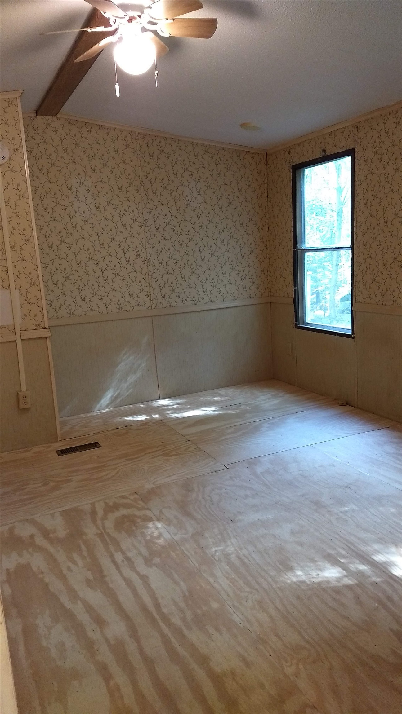 166 Clough Road Pittsfield, NH 03263 - Photo 18 of 24