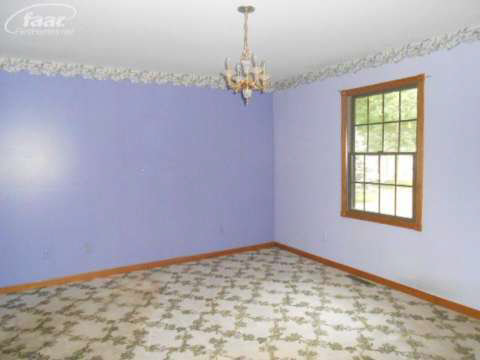 13346 Nichols Road Montrose, MI 48457 - Photo 11 of 24 20365370-10.JPG
