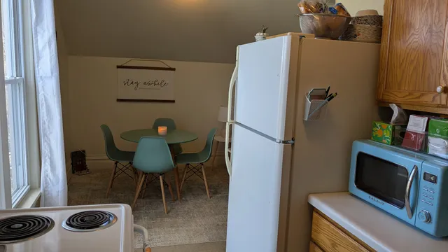 $1,450 | 422 South Jefferson Street, Unit 2, Woodstock, IL 60098