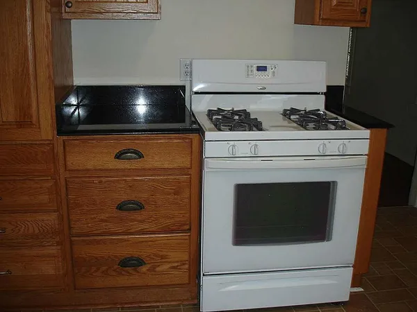 $2,350 | 315 West 21st Street, Houston, TX 77008