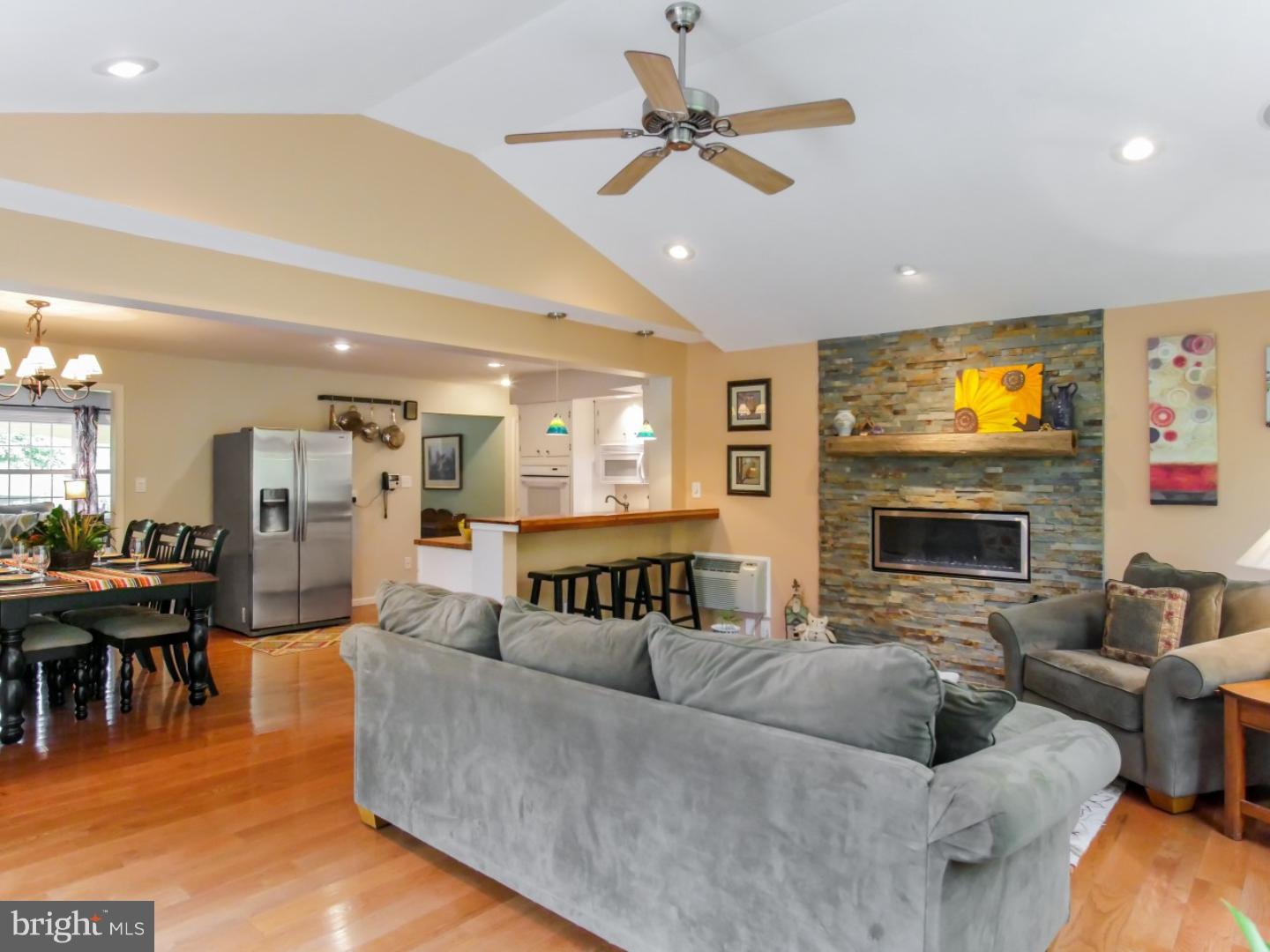 19 Mary Bell Road Audubon, PA 19403 - Photo 10 of 24 Great Room