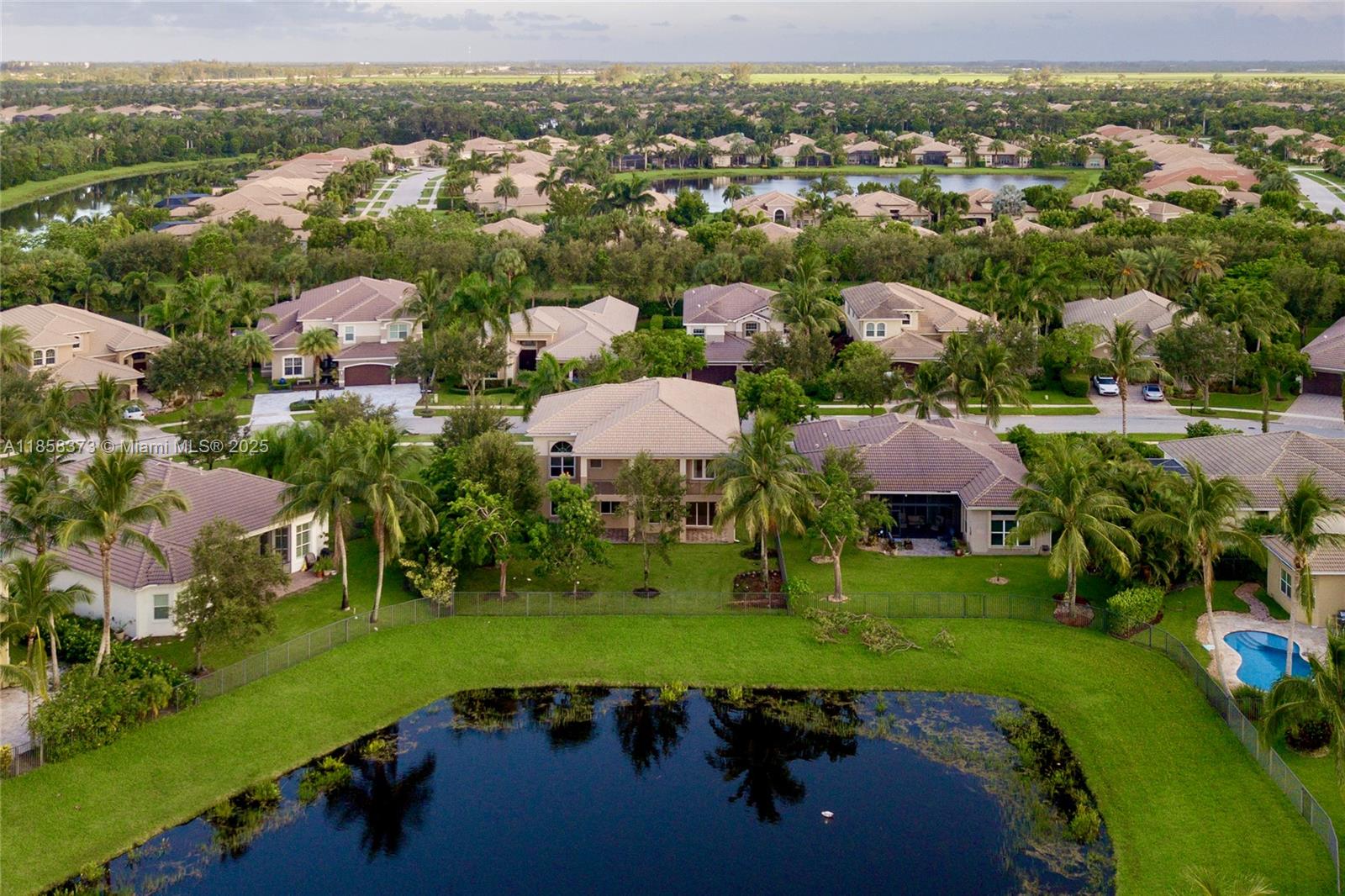 11894 Fox Hill Circle Boynton Beach, FL 33473 - Photo 4 of 35 a view of a city