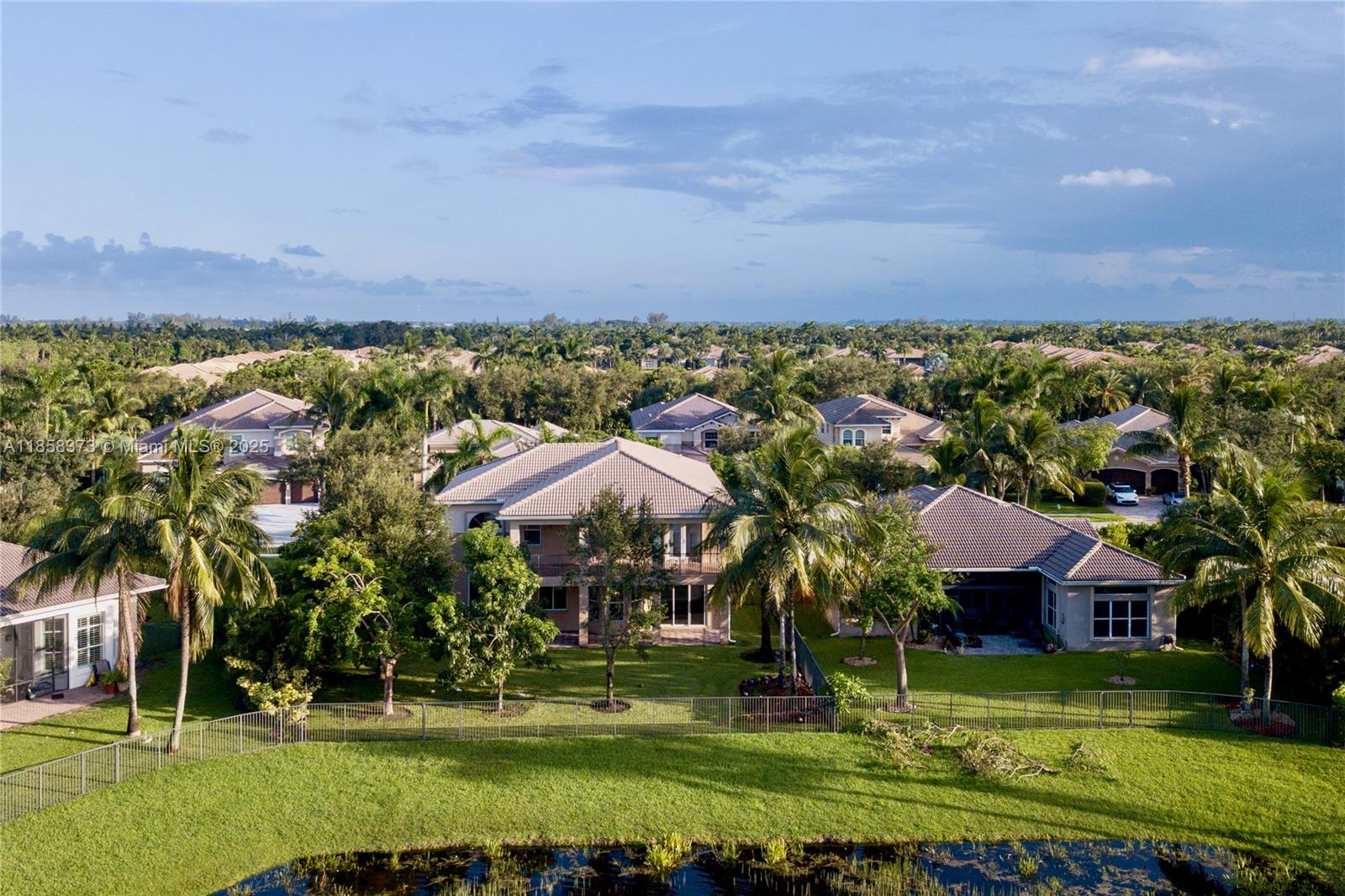 11894 Fox Hill Circle Boynton Beach, FL 33473 - Photo 5 of 35 a view of a big yard