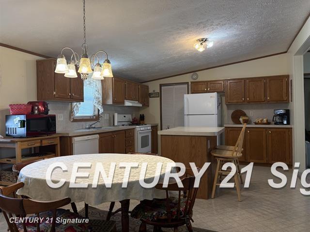 196 Apollo Avenue Flushing, MI 48433 - Photo 5 of 16 50213786-a973cab3-a23e-4c85-ba6d-ca63a6c7940f.JPG