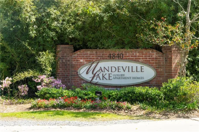 $1,600 | 4840 Highway 22, Mandeville, LA 70471