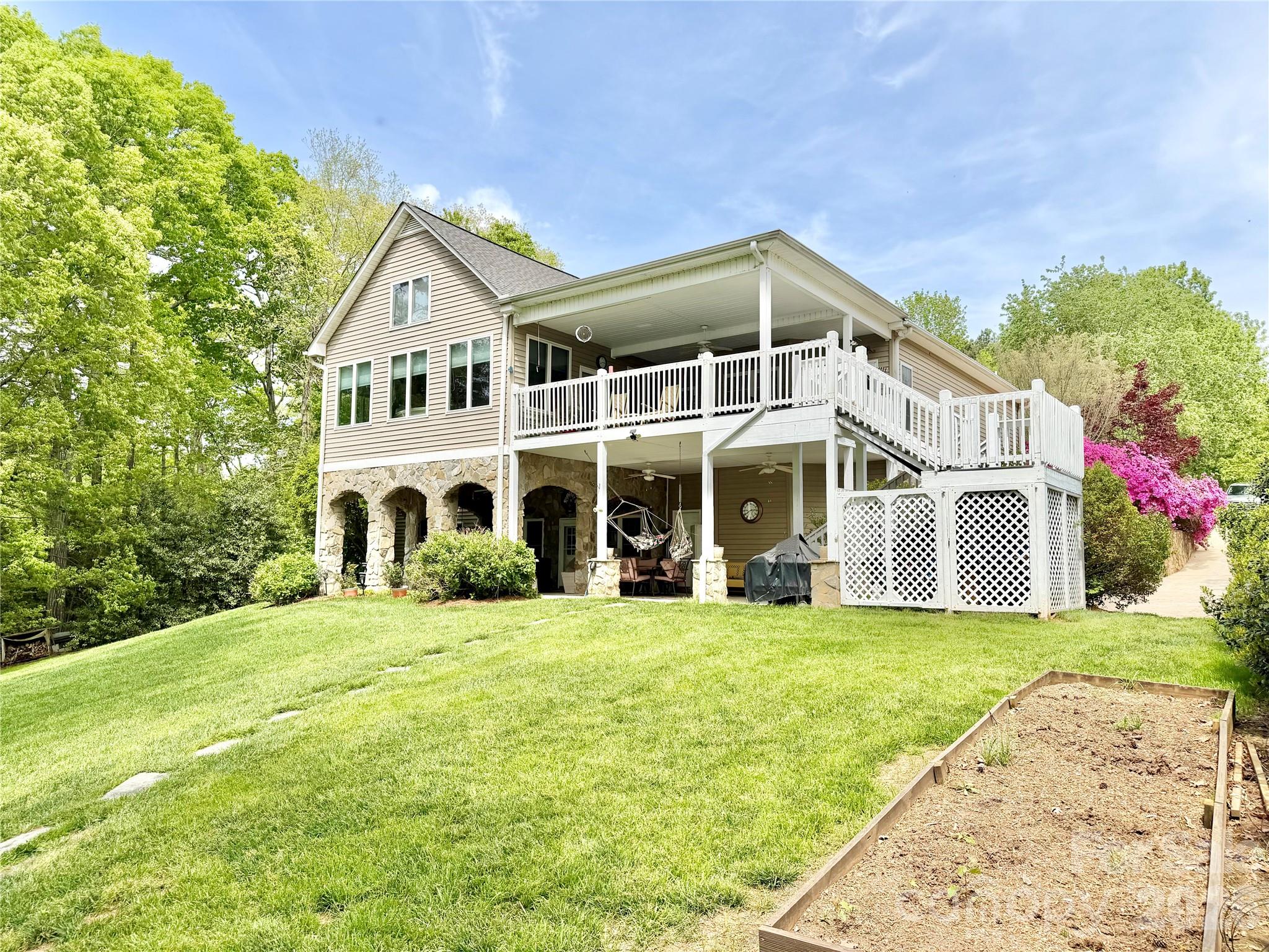 226 Riverwalk Road, Unit 15 Stony Point, NC 28678 - Photo 2 of 10