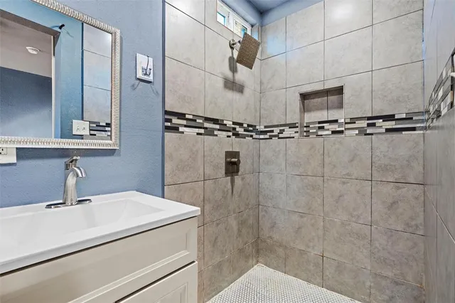 $289,990 | 2522 West Clarendon Drive, Dallas, TX 75211